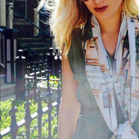 Meet your Posher, Whitney - Picture 7 of 8